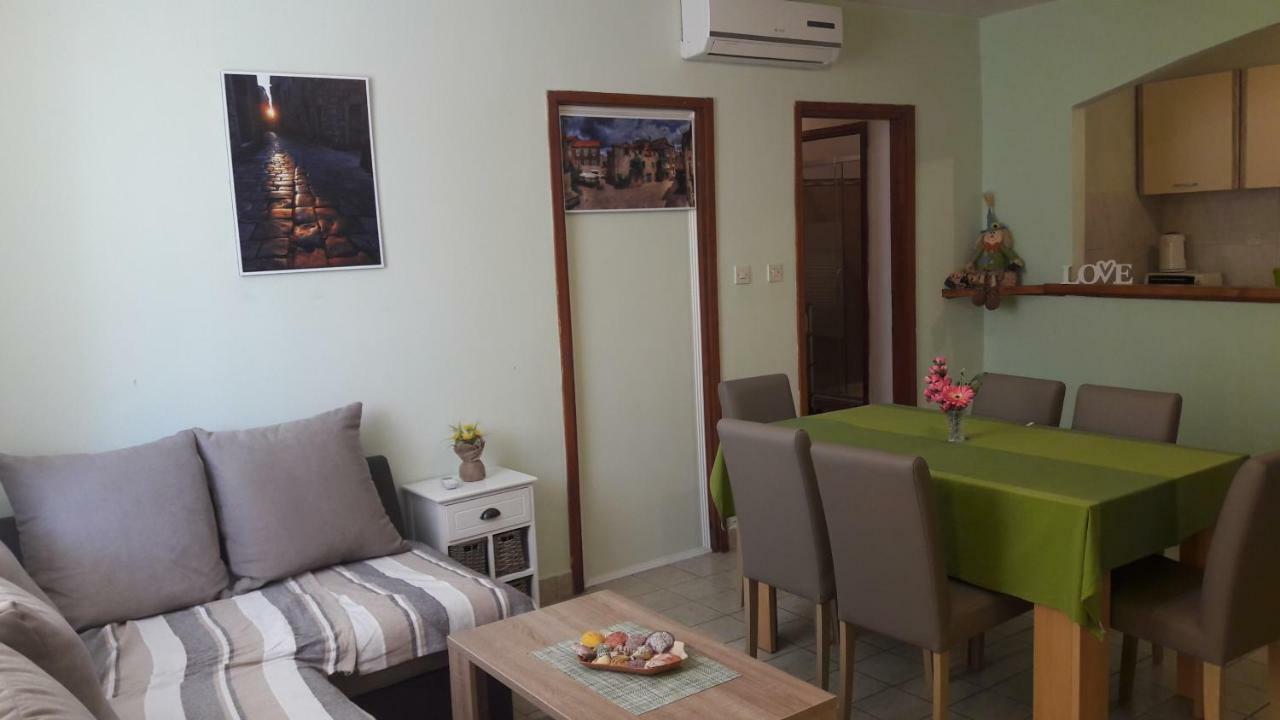 Apartments Antonio 스타리 그라드 외부 사진